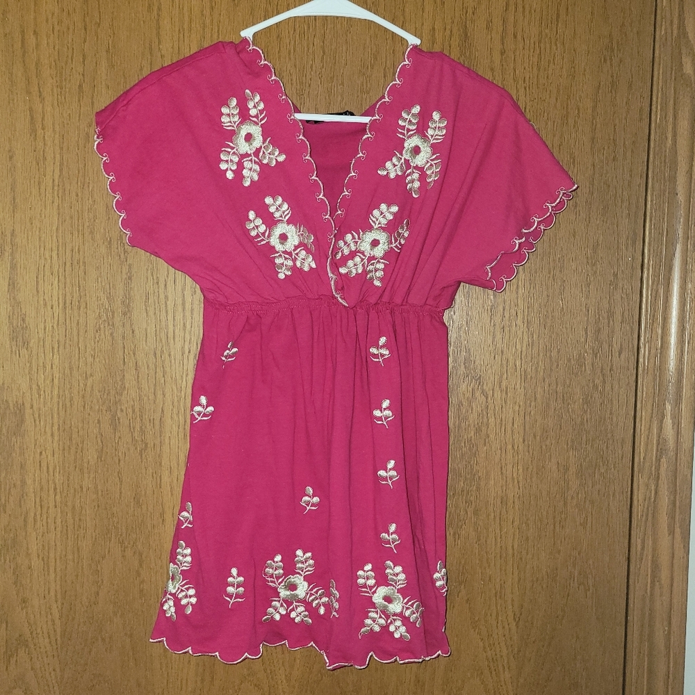 BCBG Max Azria Large Dark Pink blouse cute top